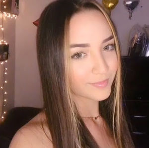 Meet your Posher, Rebeka